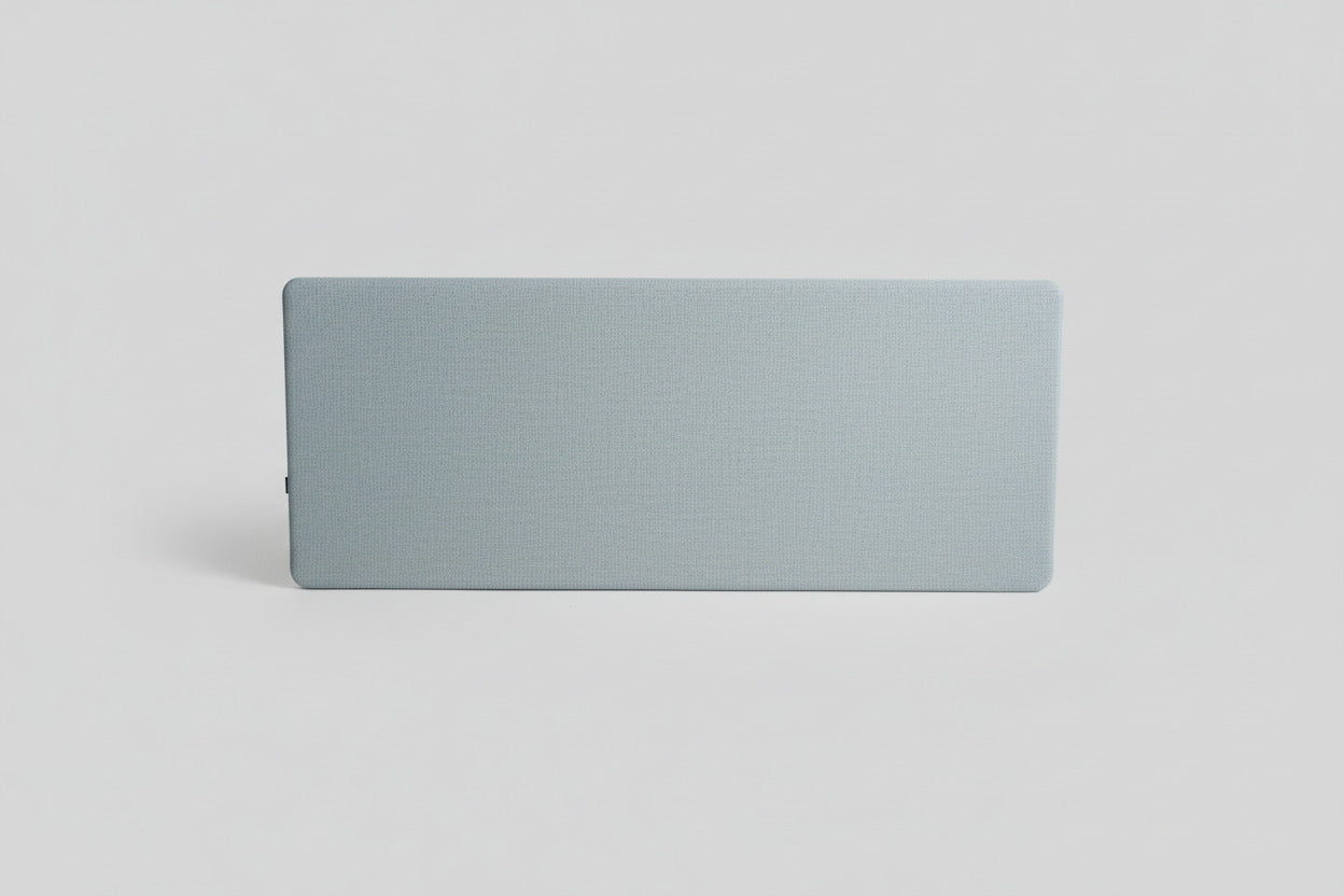 Götessons bordskærm til skrivebord 160x65 cm i sølv/grå set forfra